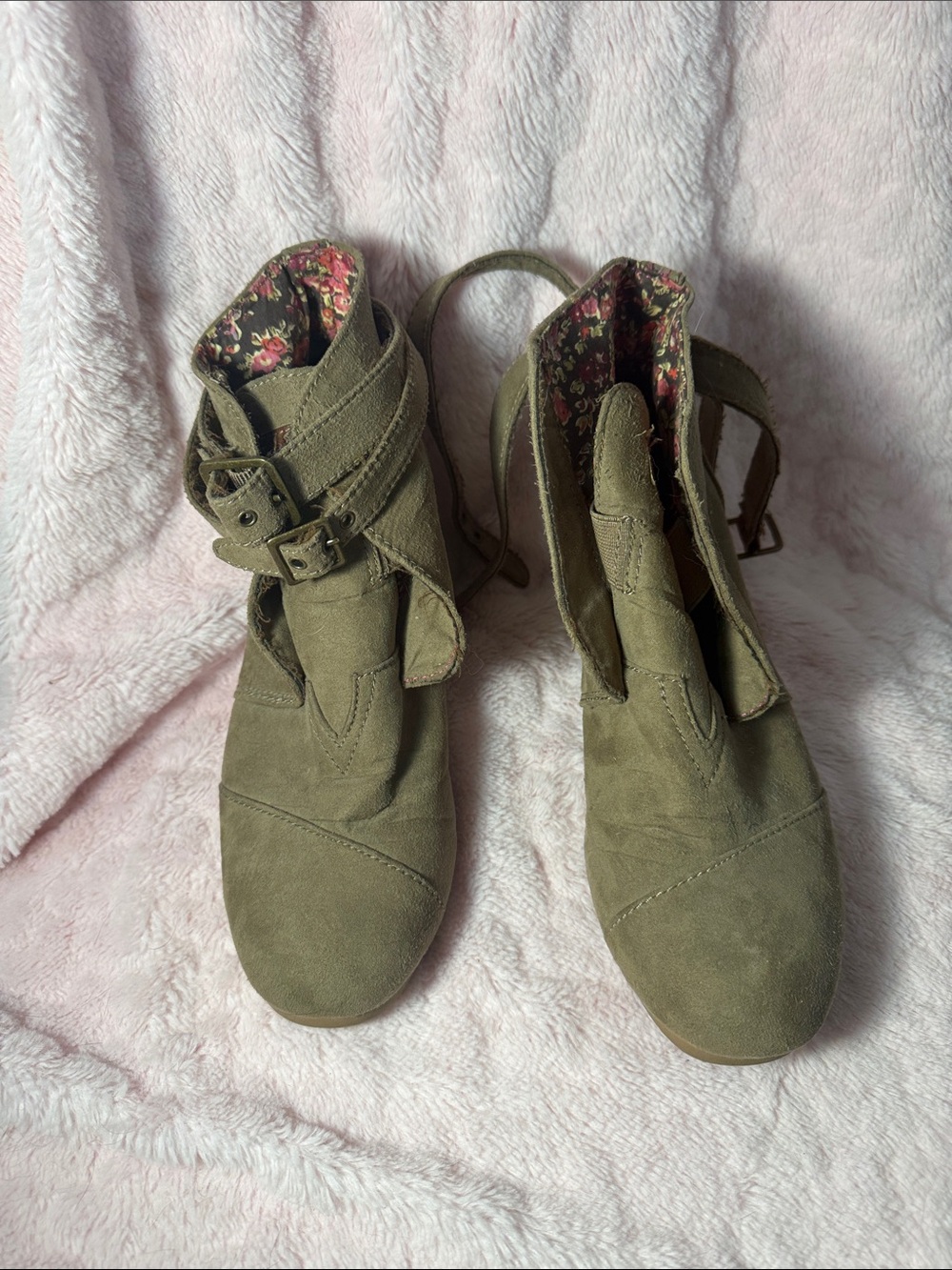 Mad love Wedge Heels Faux Suede
